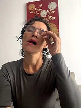 MireyaTorresGu online show from 7, 11, 2025