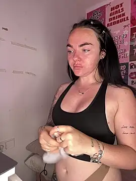 yorkshiregal online show from 18, 4, 2026