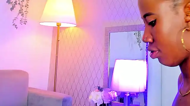 Snapshot of Alishaacameron_ chatting on 21, 12, 2024 Alishaacameron online show from 21, 12, 2024