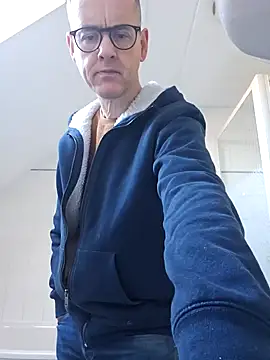 Snapshot of Hectorthyssen1 chatting on 2, 2, 2025 Hectorthyssen1 online show from 2, 2, 2025