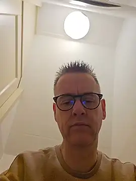 Snapshot of Hectorthyssen1 chatting on 16, 2, 2026 Hectorthyssen1 online show from 16, 2, 2026