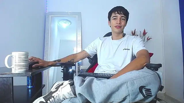 Zacktk7 online show from 4, 2, 2025