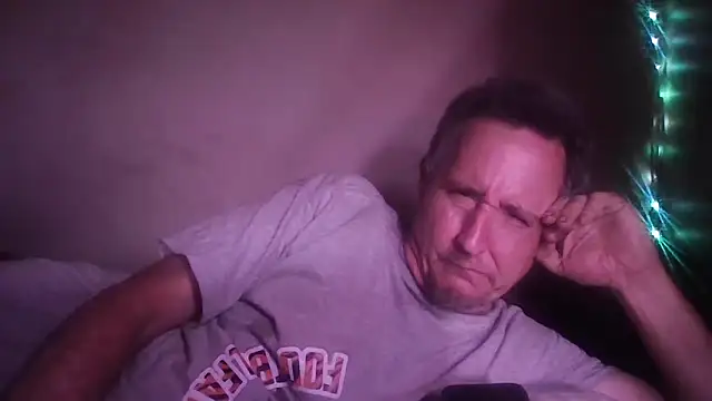 Snapshot of George48 chatting on 24, 11, 2025 George48 online show from 24, 11, 2025