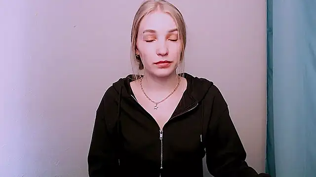 Queen ofLove online show from 5, 3, 2026