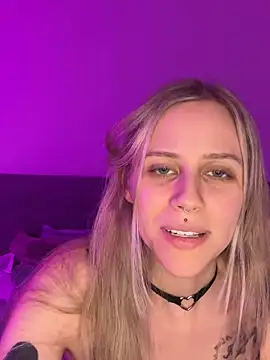 lunawolf21 online show from 18, 1, 2025