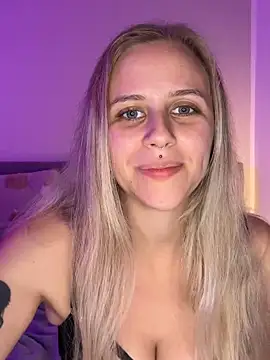 lunawolf21 online show from 21, 10, 2025