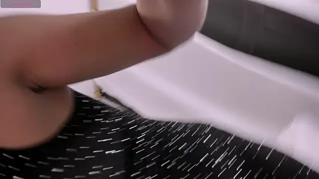 vivianne scott online show from 10, 2, 2025