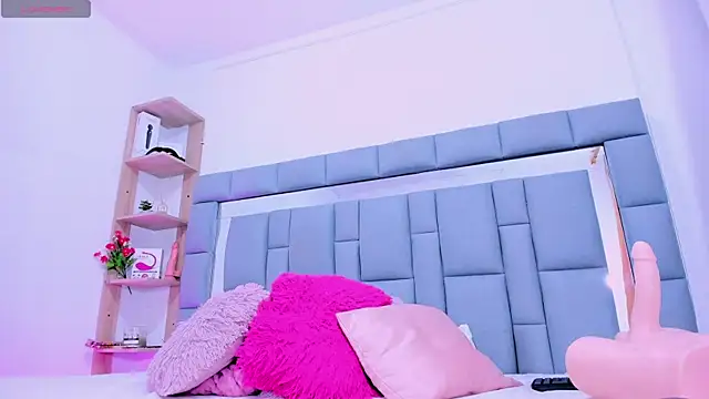 vivianne scott online show from 3, 3, 2025