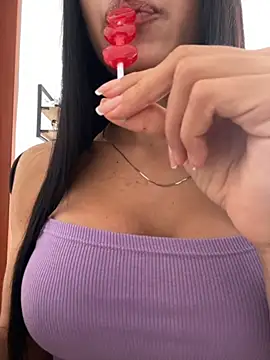 Snapshot of Lolitacooper chatting on 2, 10, 2025 Lolitacooper online show from 2, 10, 2025
