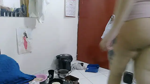 Snapshot of luxandracon23 chatting on 27, 3, 2026 luxandracon23 online show from 27, 3, 2026