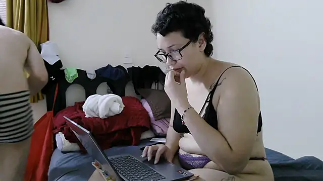 Snapshot of luxandracon23 chatting on 1, 5, 2026 luxandracon23 online show from 1, 5, 2026