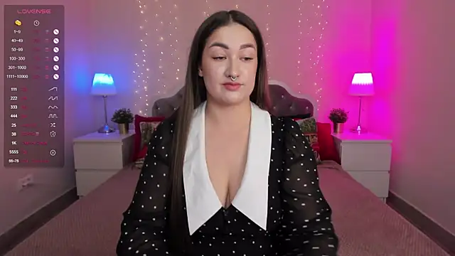 Aria Blisss online show from 2, 12, 2025