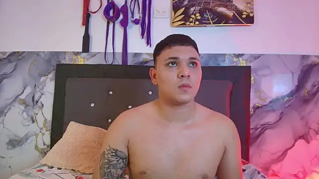 couple lovelyds online show from 16, 4, 2026