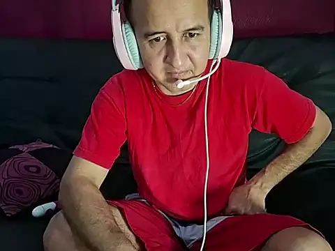 yazforeSolo online show from 3, 3, 2026