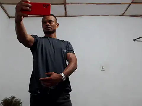 Snapshot of fernandez_latinblackk chatting on 30, 12, 2024 fernandez latinblackk online show from 30, 12, 2024