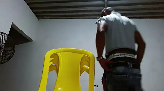 Snapshot of fernandez_latinblackk chatting on 12, 3, 2025 fernandez latinblackk online show from 12, 3, 2025