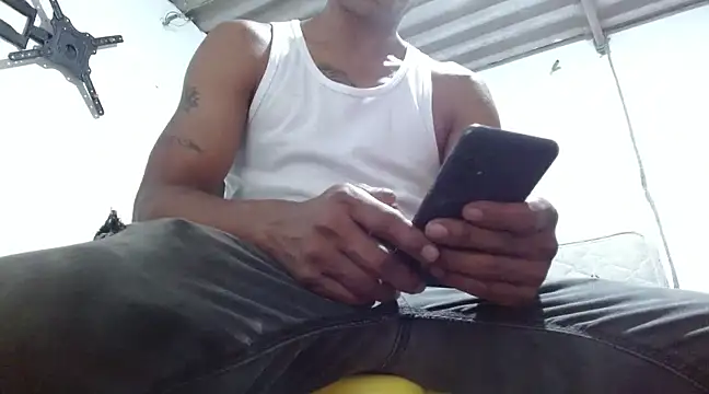 Snapshot of fernandez_latinblackk chatting on 17, 3, 2025 fernandez latinblackk online show from 17, 3, 2025