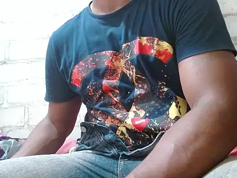 Snapshot of fernandez_latinblackk chatting on 10, 9, 2025 fernandez latinblackk online show from 10, 9, 2025