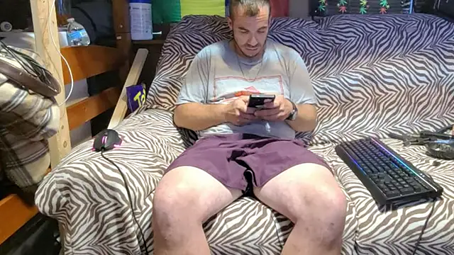Snapshot of ScubaStevex chatting on 24, 7, 2026 ScubaStevex online show from 24, 7, 2026