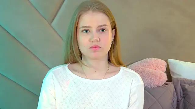 Snapshot of SelinSwarovski chatting on 8, 3, 2026 SelinSwarovski online show from 8, 3, 2026