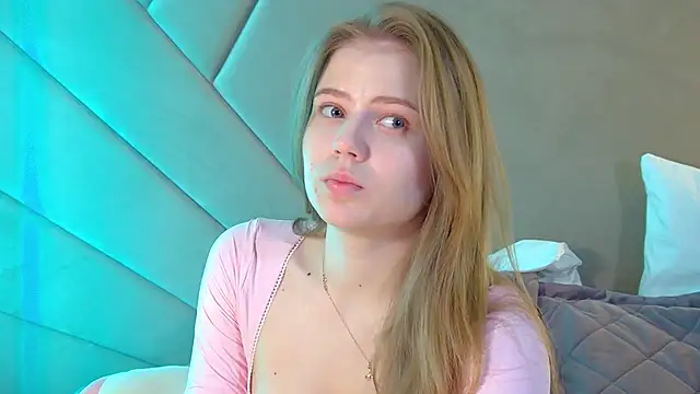 Snapshot of SelinSwarovski chatting on 16, 3, 2026 SelinSwarovski online show from 16, 3, 2026