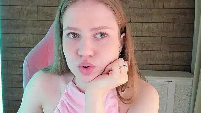 Snapshot of SelinSwarovski chatting on 16, 4, 2026 SelinSwarovski online show from 16, 4, 2026