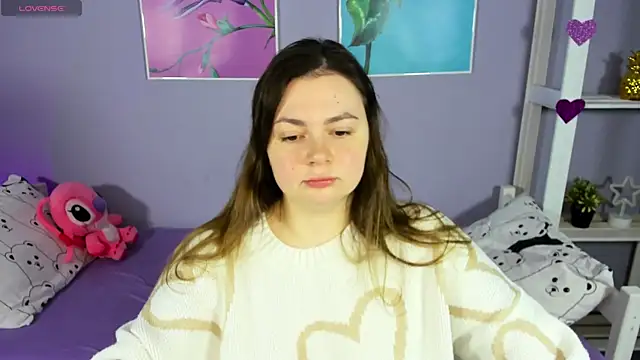 Snapshot of AlisaAnsom chatting on 2, 12, 2024 AlisaAnsom online show from 2, 12, 2024