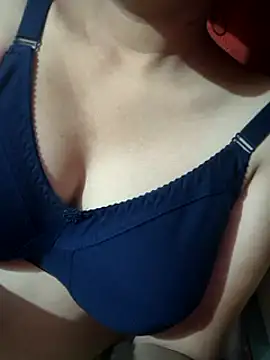 Snapshot of Shwetapgk chatting on 19, 3, 2025 Shwetapgk online show from 19, 3, 2025