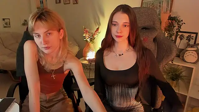 Snapshot of AveAngela chatting on 16, 1, 2025 AveAngela online show from 16, 1, 2025