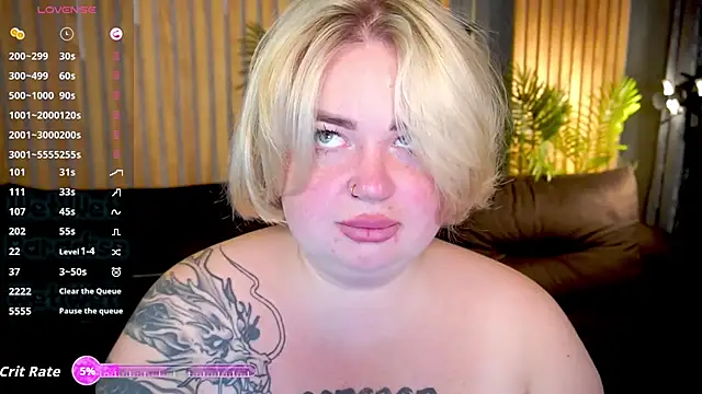 ZaraReignn online show from 3, 10, 2025