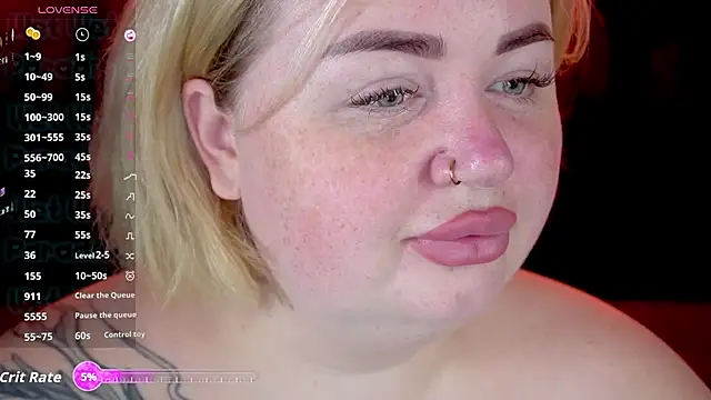 ZaraReignn online show from 25, 11, 2025