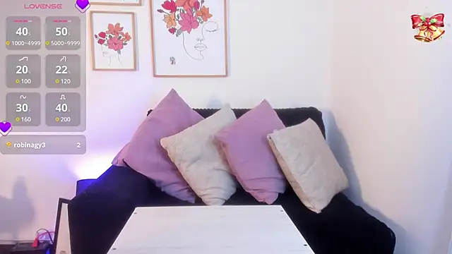 RuthEvans  online show from 28, 12, 2024