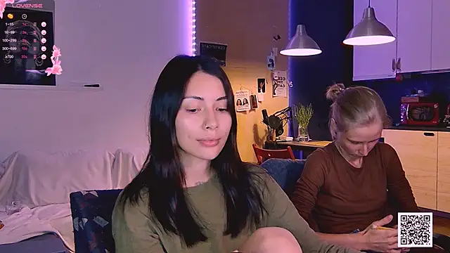 KatiKate online show from 10, 9, 2025