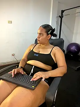 Snapshot of Violetrousse chatting on 17, 9, 2025 Violetrousse online show from 17, 9, 2025