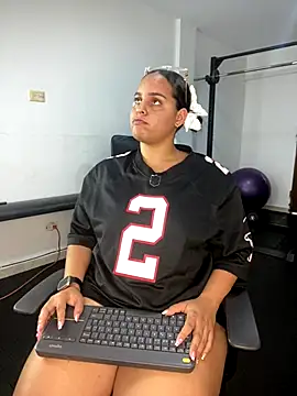 Snapshot of Violetrousse chatting on 5, 10, 2025 Violetrousse online show from 5, 10, 2025