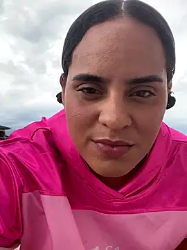 Snapshot of Violetrousse chatting on 3, 11, 2025 Violetrousse online show from 3, 11, 2025