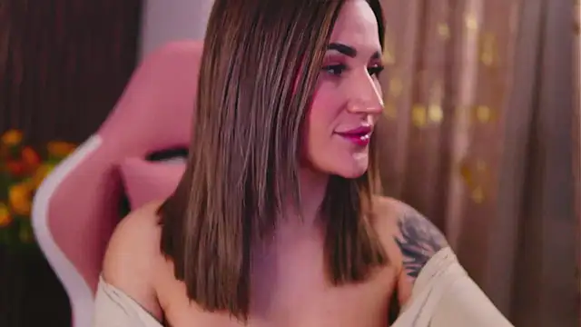 Snapshot of KimSkyex chatting on 8, 3, 2025 KimSkyex online show from 8, 3, 2025