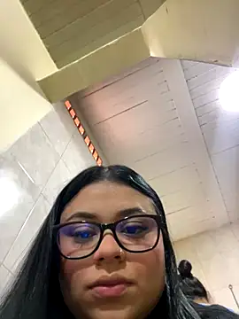 alissonfernandez  online show from 22, 9, 2025