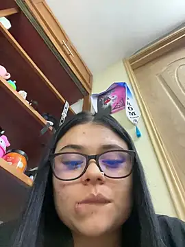 Snapshot of alissonfernandez_ chatting on 4, 2, 2026 alissonfernandez online show from 4, 2, 2026