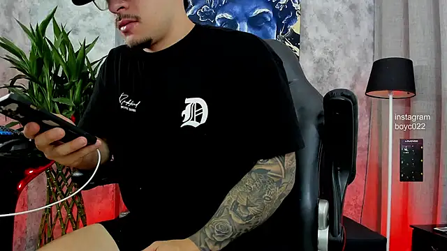 boyc022  online show from 10, 9, 2025