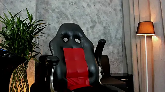 boyc022  online show from 2, 10, 2025