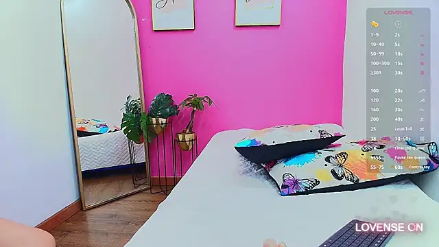 hornybarelylegalgirl online show from 30, 1, 2025