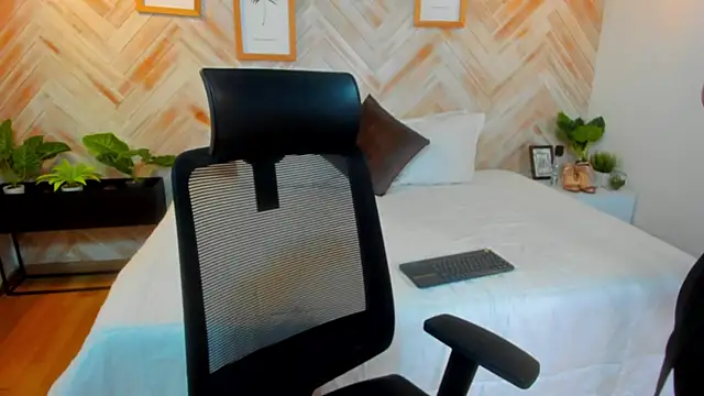 AniiRose online show from 26, 2, 2025