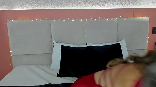 AniiRose online show from 5, 12, 2025