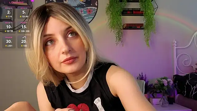 Snapshot of Katty_Lights chatting on 14, 11, 2025 Katty Lights online show from 14, 11, 2025