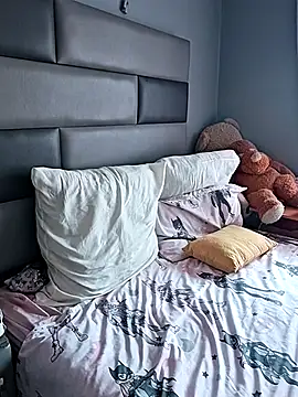 identity121710 online show from 27, 11, 2025