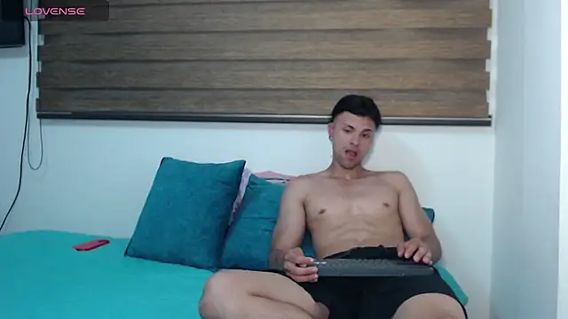 AshleyandTyler online show from 23, 1, 2025