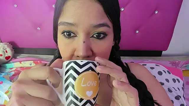 Snapshot of Venus_Blackk chatting on 15, 9, 2025 Venus Blackk online show from 15, 9, 2025