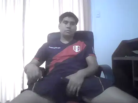 estudiante69 online show from 1, 12, 2024