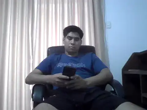 estudiante69 online show from 9, 12, 2024